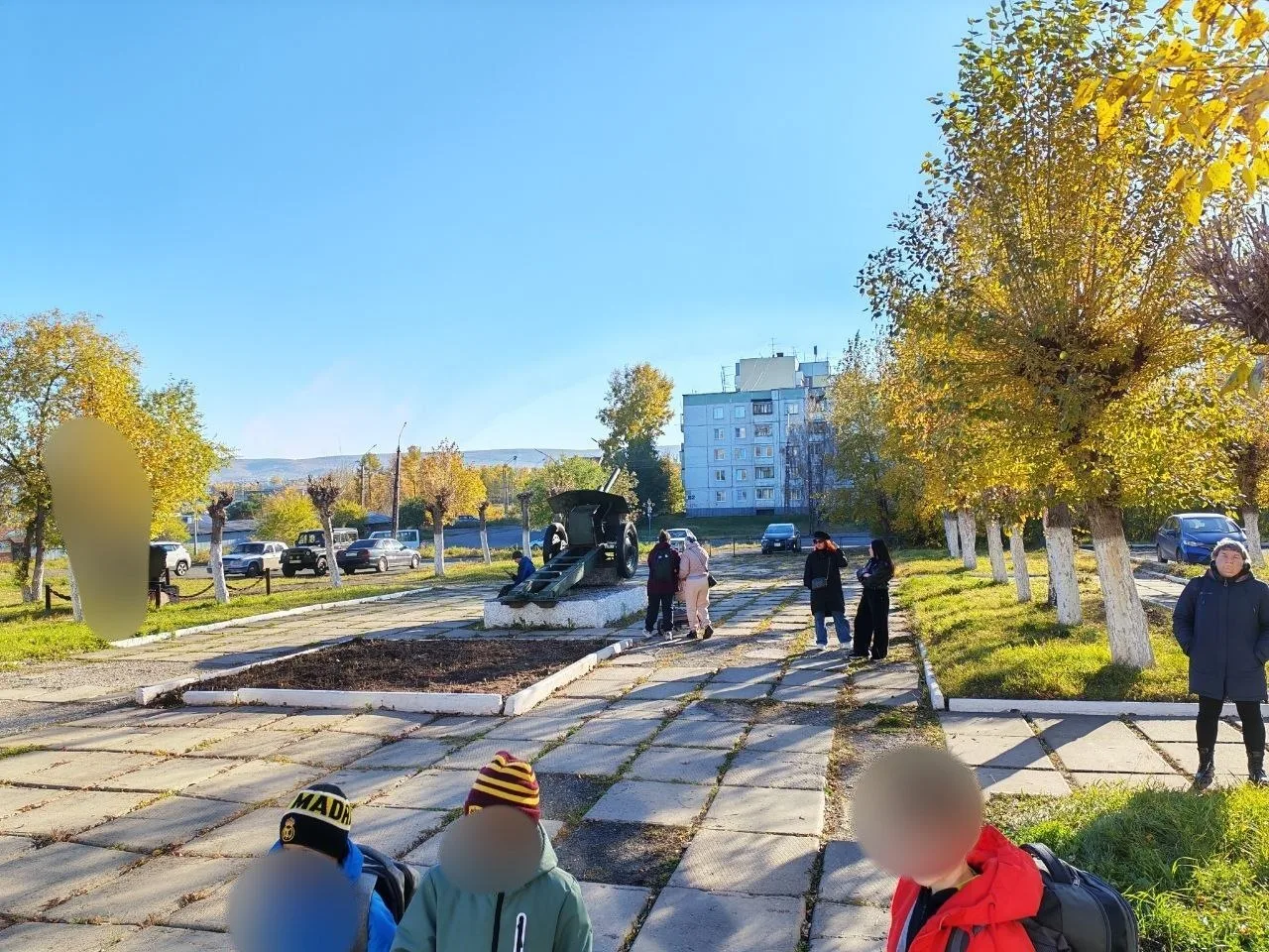 Необоснованно мало зрителей пришло вчера на концерт ветеранов СВО. Были дети, были роди...