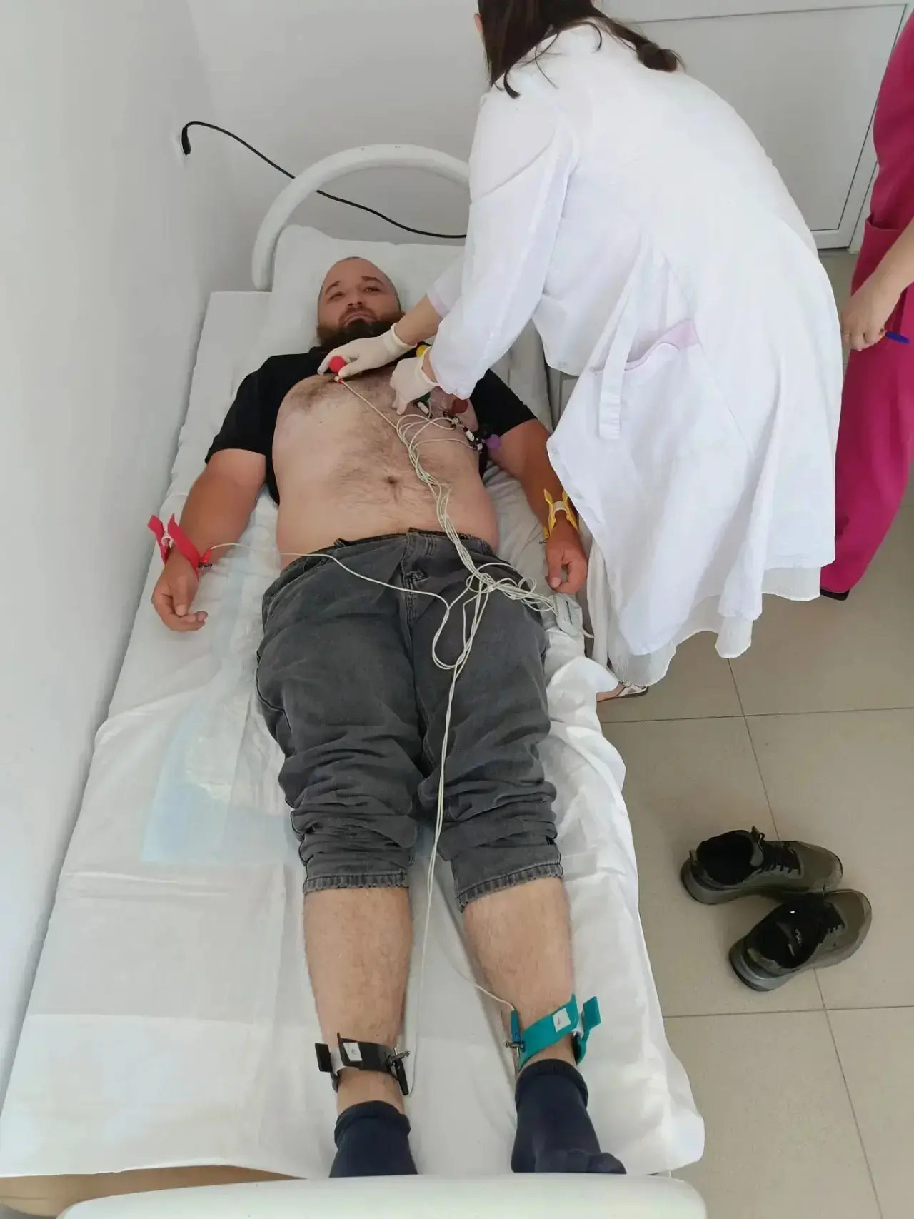 Сегодня во врачебной амбулатории а. Ходзь в рамках акции «Добро в село» 
48 жителей аула, из которых