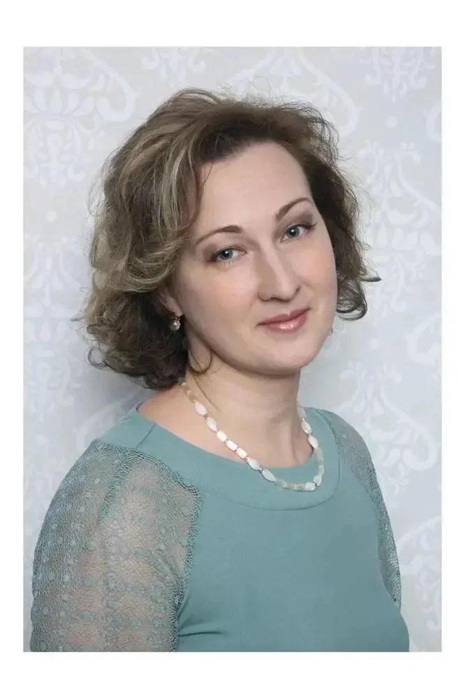 Поздравляем ученика 11 класса школы № 18 с получением 100 баллов на ЕГЭ по русскому язы...