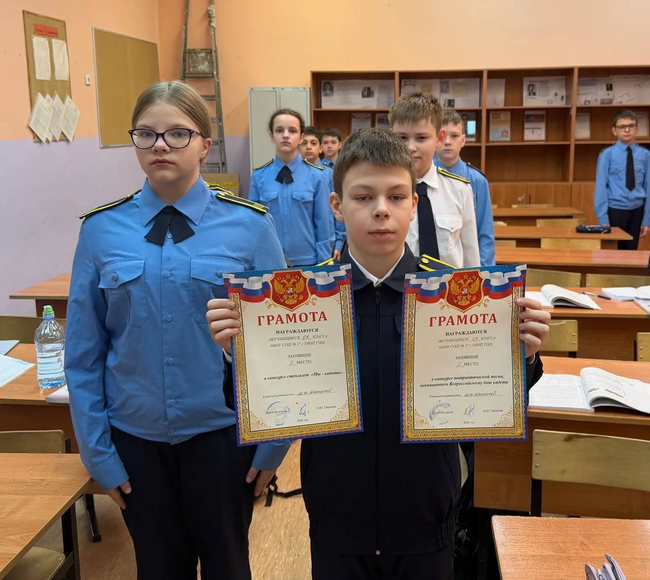 Яркой точкой в череде событий кадетской недели стал сегодняшний конкурс патриотической песни. В этих