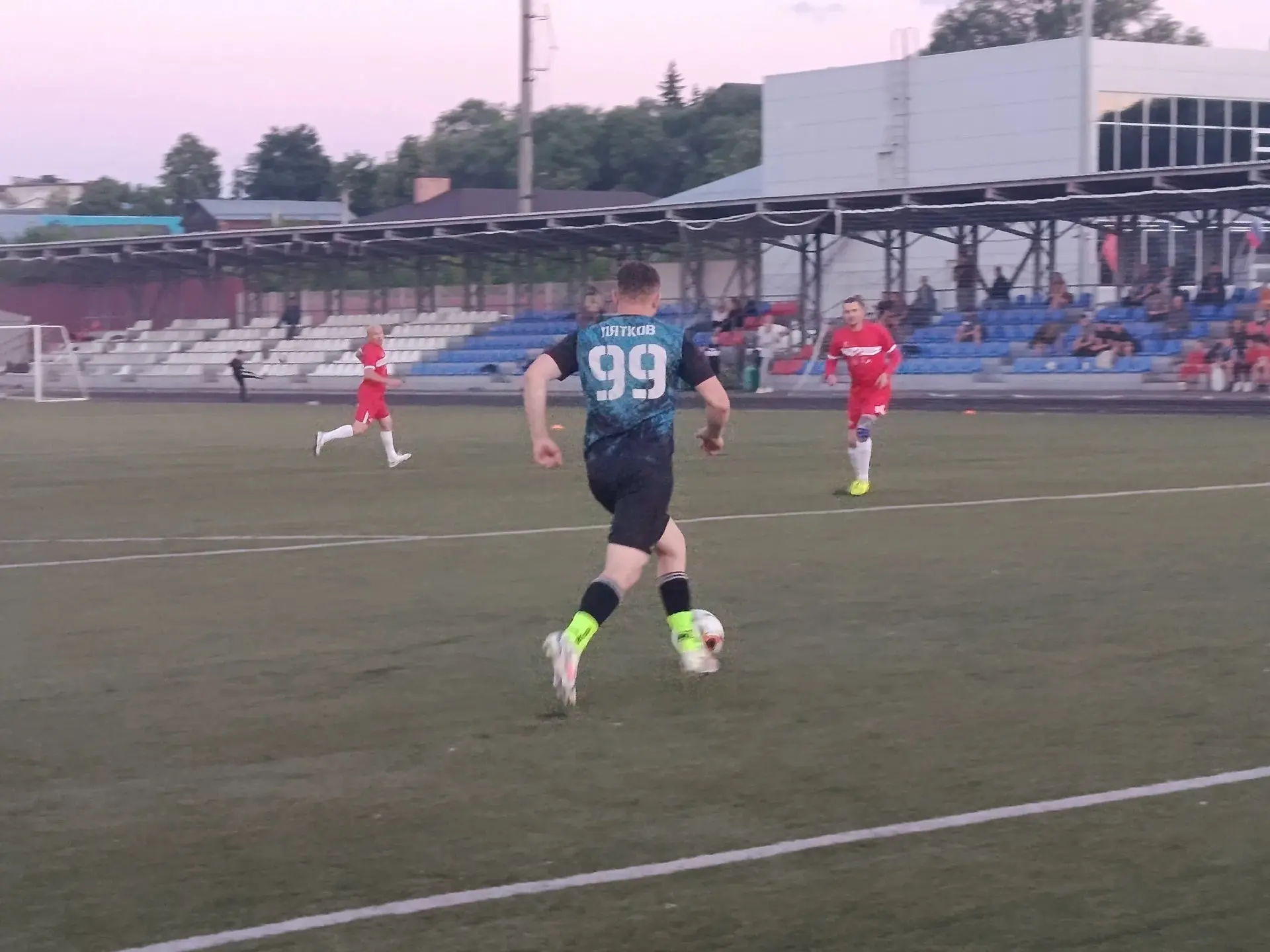 Результаты матчей 4 тура 
17 июня (среда) 
Союз (1:7) Спартак 
Гагарин (0:0) Химик