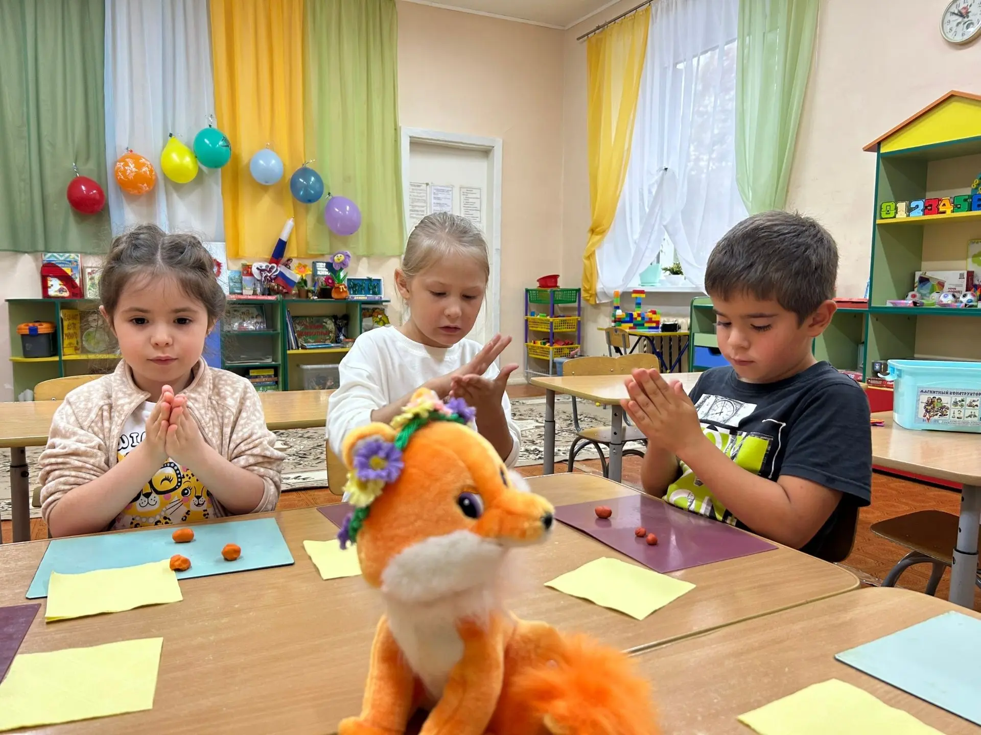 🍁В старшей группе «Радуга» ребята продолжают изучать и познавать мир природы осенью.