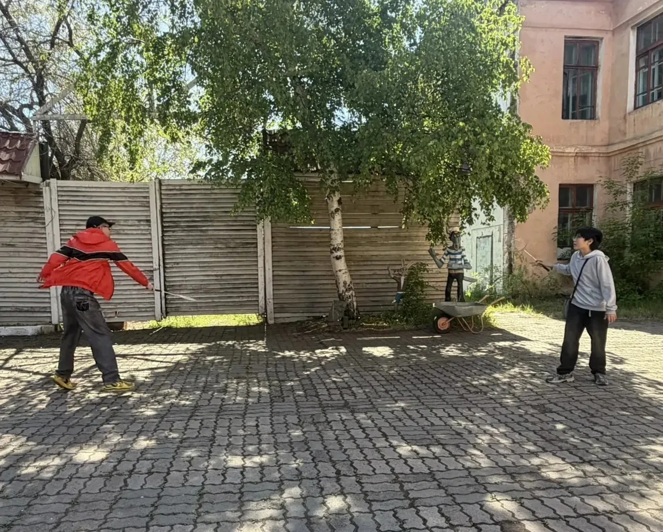📎Во время летних каникул ребята не только посещают творческие мастер-классы, но и активно заботятся