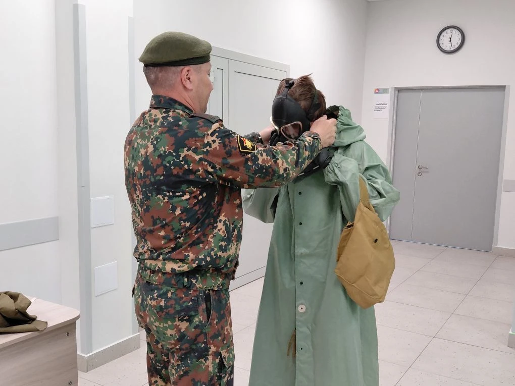 Программа сборов: День Содержание 1 Теория: основы военной службы, история, обязанности гражданина. 