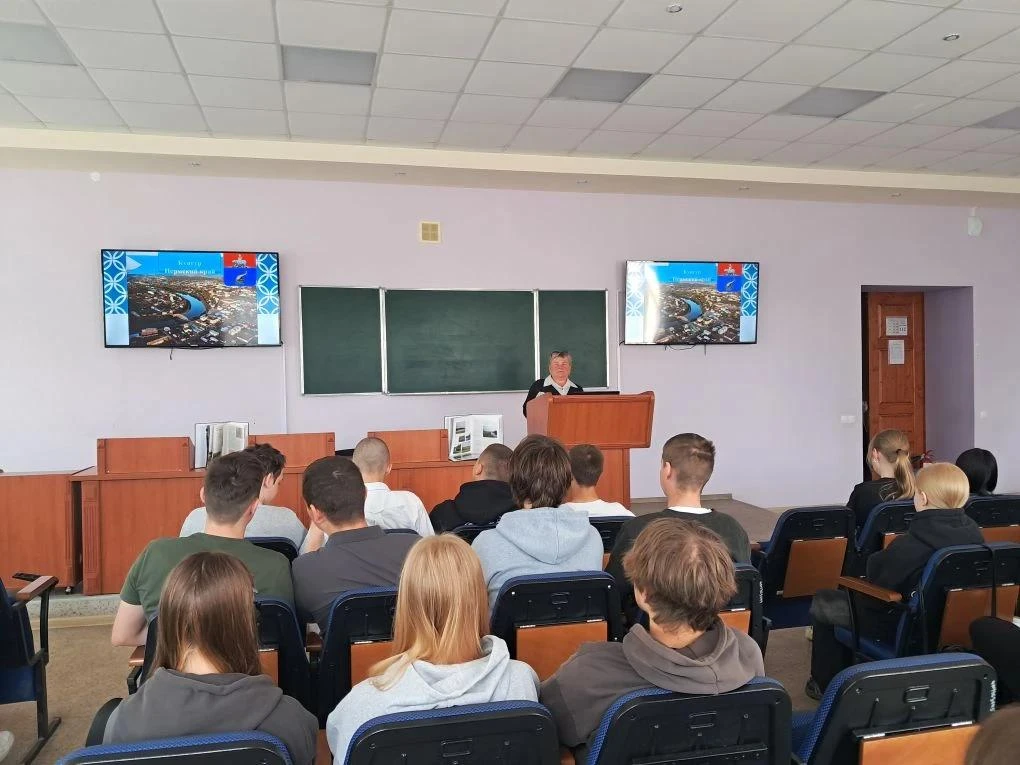 🇷🇺В преддверии Дня России студенты нашего колледжа приняли участие в увлекательном событии — культ