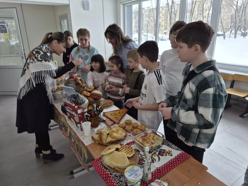 Масленица в школе — уже сегодня! 🥞☀️  Встречаем весну вместе: в каждом классе проходят тёплые мастер