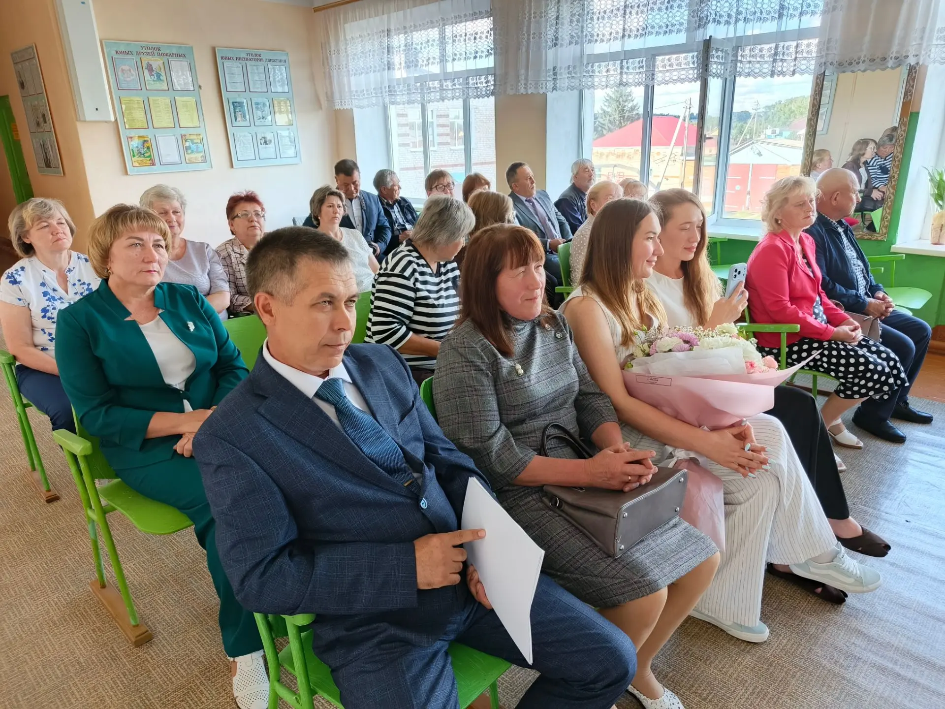 В ДОБРЫЙ ПУТЬ, ВЫПУСКНИК!
Сегодня  в Кошки-Куликеевской  школе в атмосфере радости и лёгкой грусти с