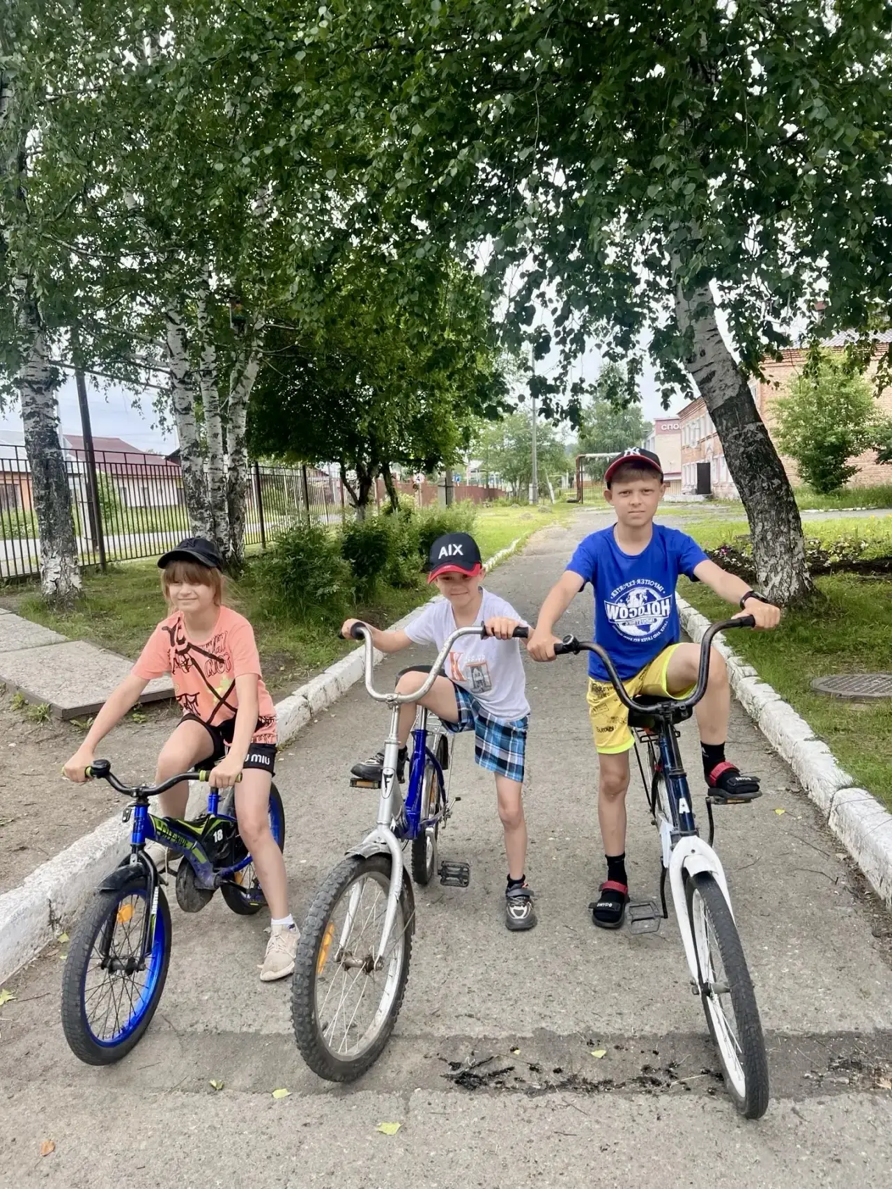 В СРЦН прошла оживлённая игра-эстафета, где ребята соревновались в ловкости и быстроте....