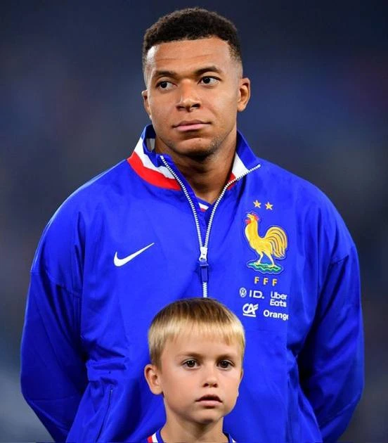 🚨Lequipe: Зинедин Зидан хочет, чтобы Килиан Мбаппе играл на позиции левого вингера в с...