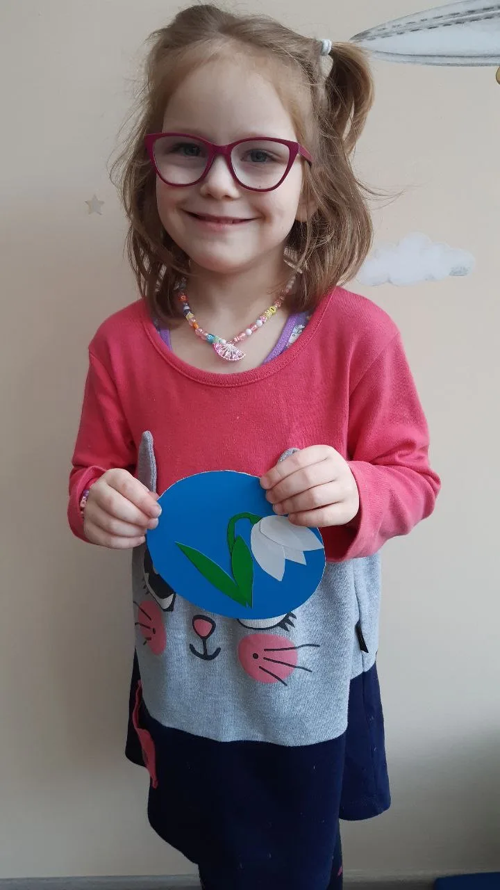 8 Марта – праздник, который длится целый год! 🌷🥰

Вот подснежник-на поляне
Я его нашел…
Отнесу под