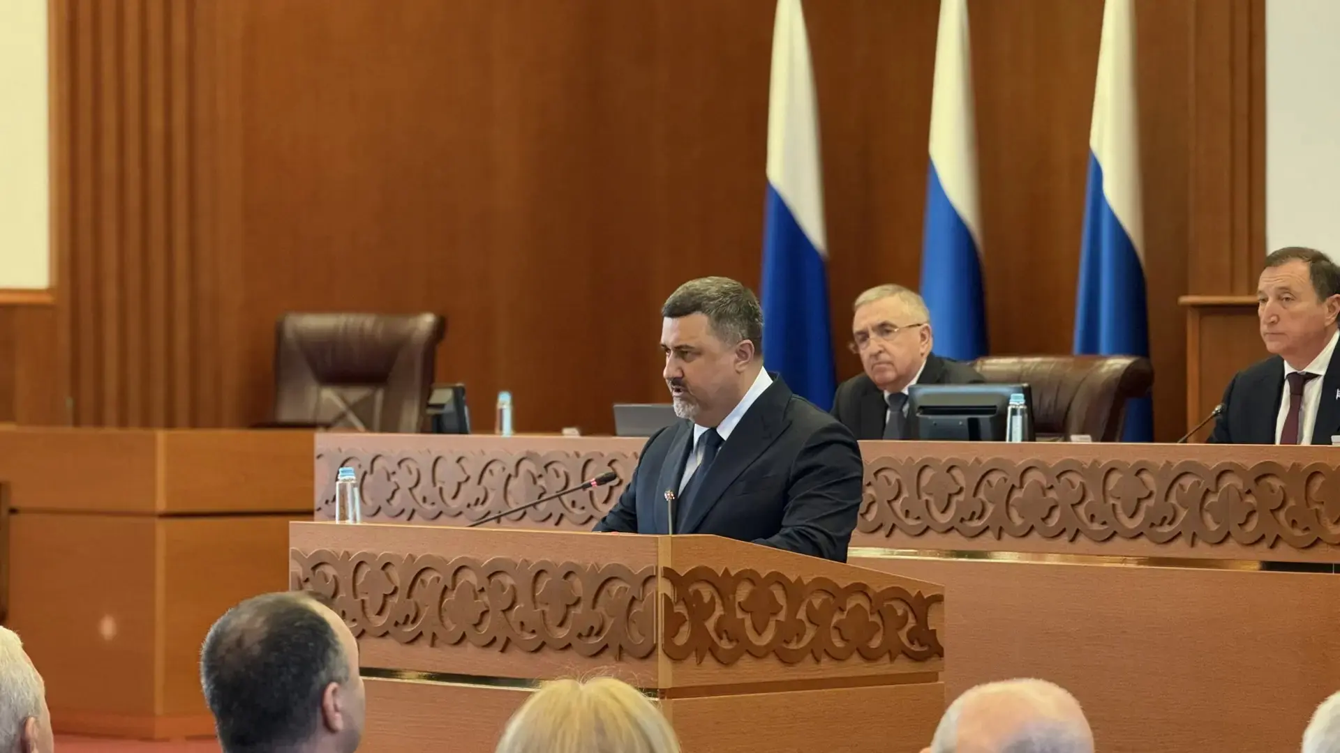 🏢 Врио Главы РД Федор Шукин представил депутатам Народного Собрания кандидатуру Магоме...