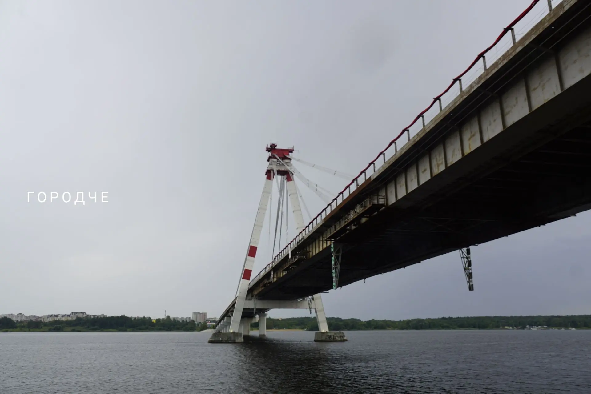 В мэрии прояснили ситуацию с ремонтом Октябрьского моста. Вопрос был задан на странице Андрея Накрош