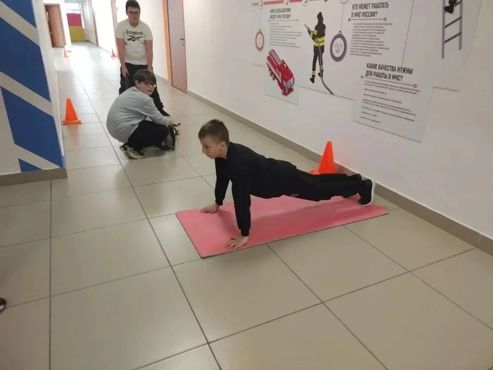 🪖Сегодня учащиеся 1‑го корпуса ярко проявили себя на муниципальном этапе «Зарница 2.0» в средней гру