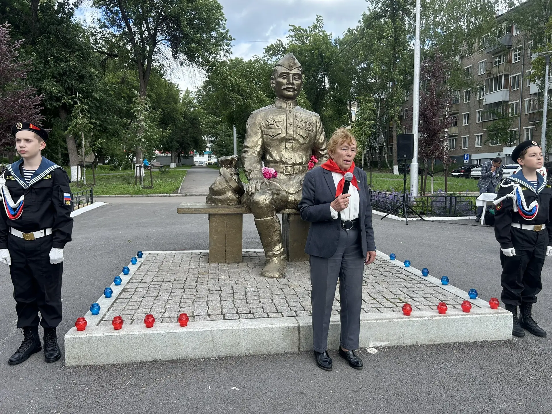 22 июня ровно в 4 часа раздались первые тревожные звуки. В 1941 году в тот момент Киев охватило плам