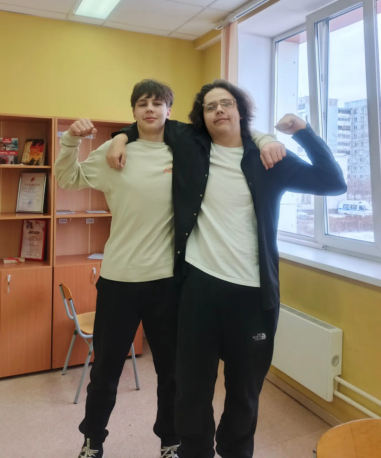 👏 Есть повод выдохнуть!  Сегодня 9-е классы 110 школы творили историю (или просто очень громко и вня