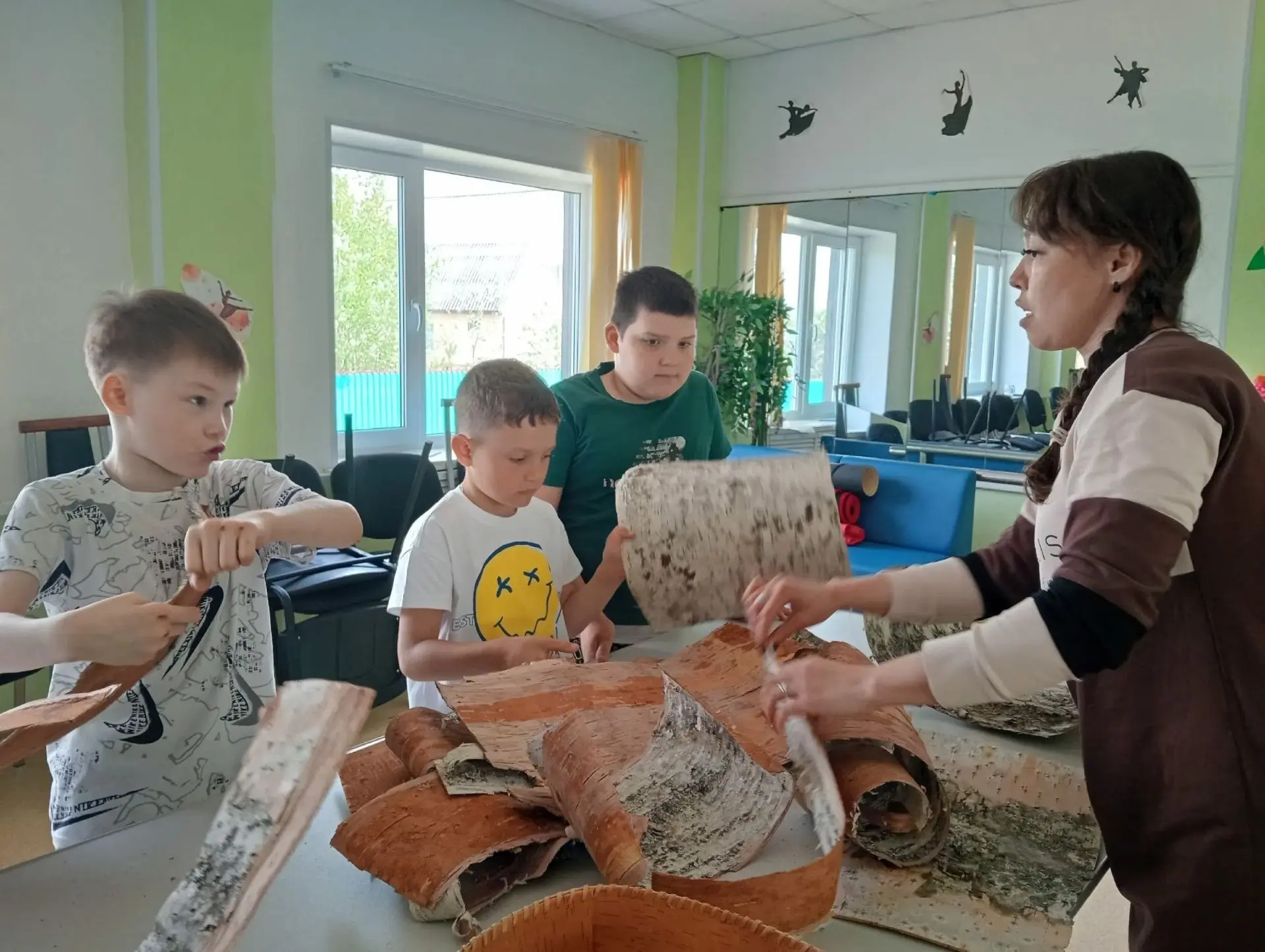 🌿 3 июня в Угутском ЦДиТ стартовала серия мастер-классов "Берёзовая Русь", где все жел...