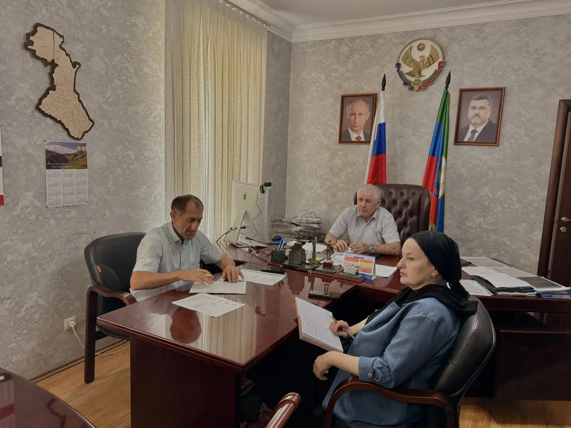 В Цумадинском районе обсудили антитеррористическую защищённость объектов образования на...