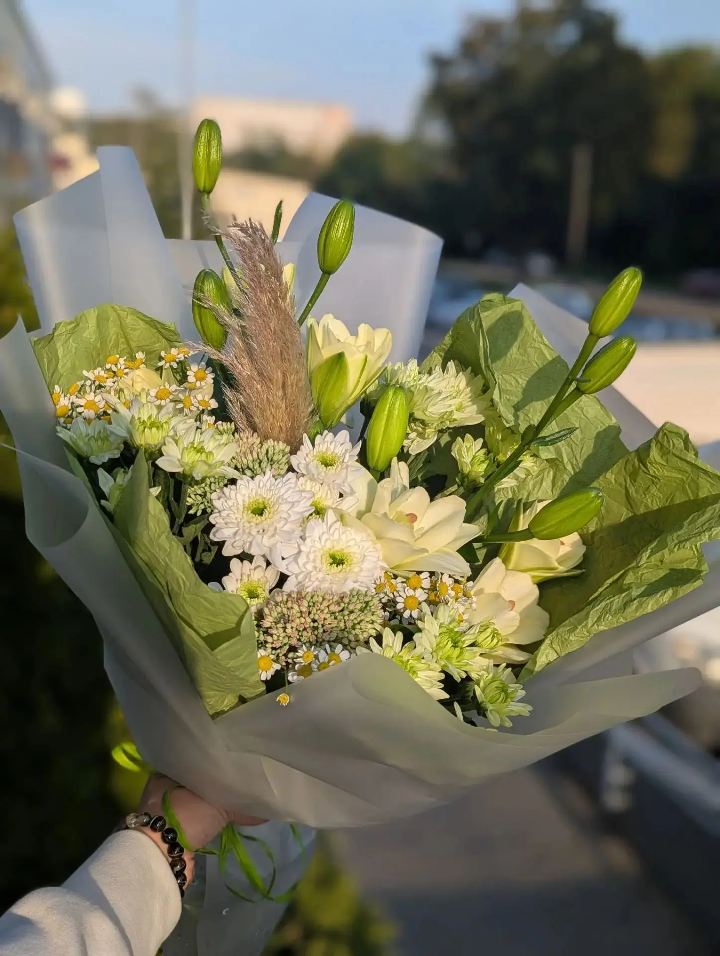 Уверены, что долго этот букет на витрине не задержится😍