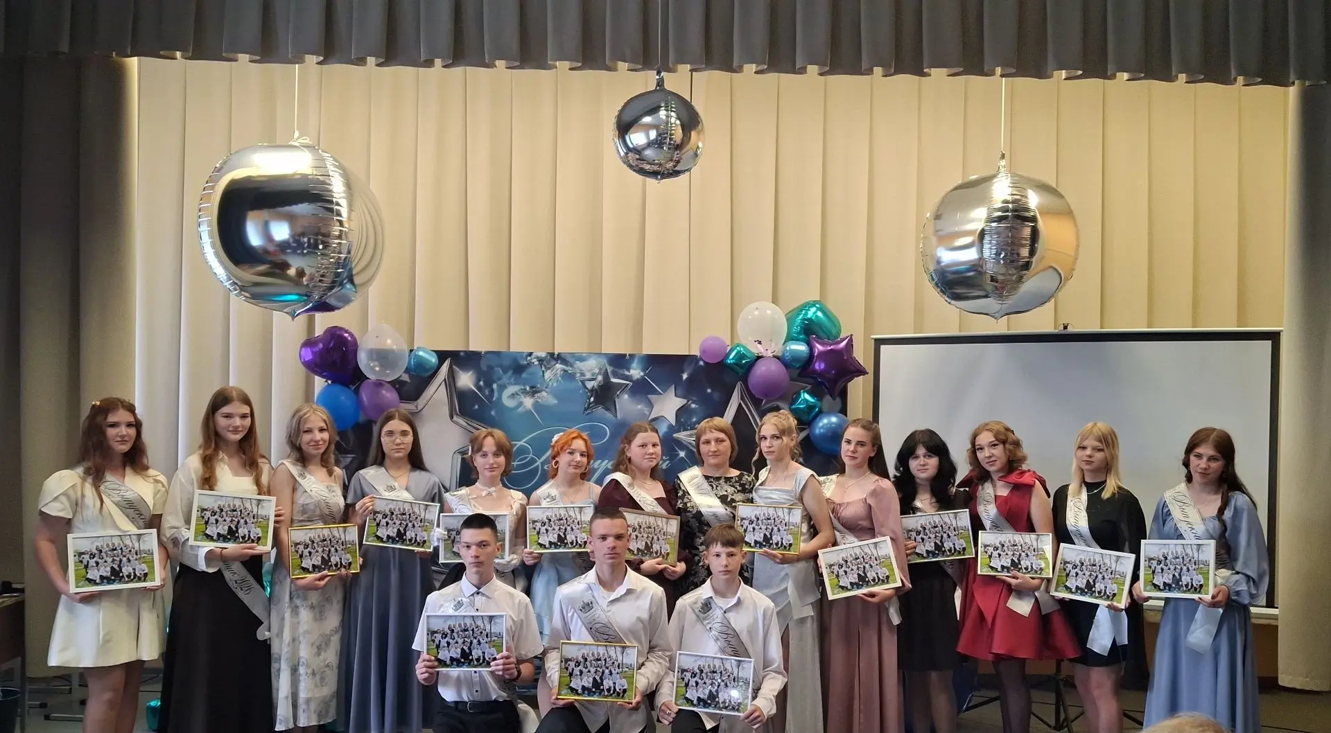 🎓🎊 Вручение аттестатов 9-классникам в МКОУ Шиткинская СОШ! 🥳🎈