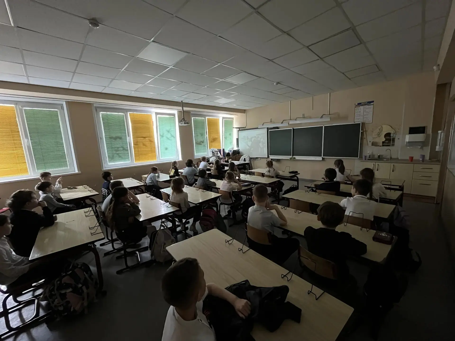В понедельник на первом уроке в Видновской гимназии прошло традиционное занятие цикла #разговорыоваж