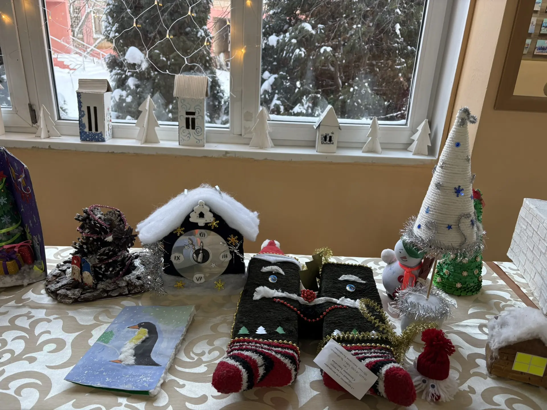 #СОВА Школа встречает Новый год!🎉🎄🎄🎅 Дорогие ученики и учителя! Совсем скоро прозвенит последний в э