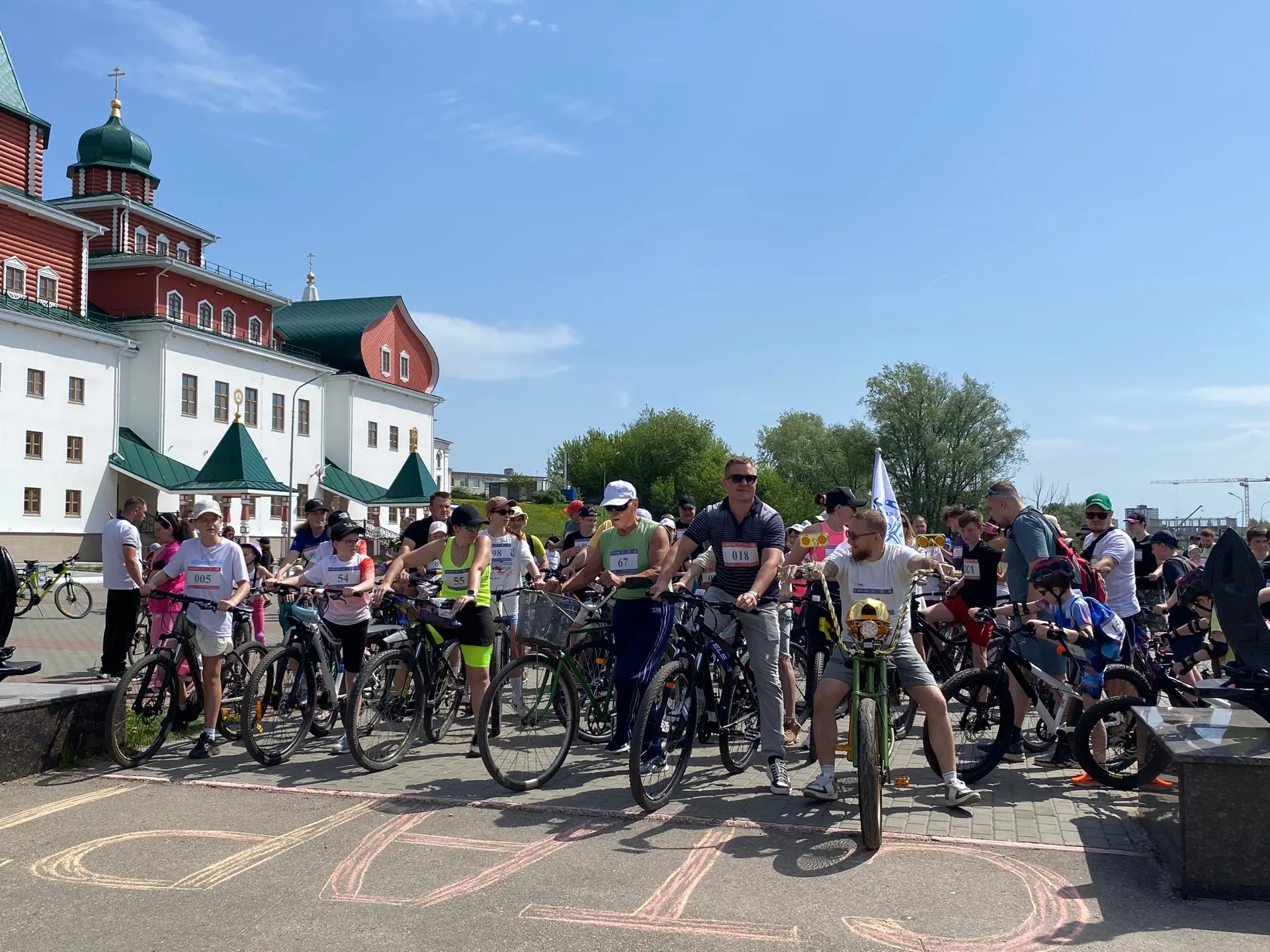 ВелоБор 🚴‍♂️

Открытие велосезона «ВелоБор», приуроченное к Дню семьи, состоялось в городе Бор. Ста