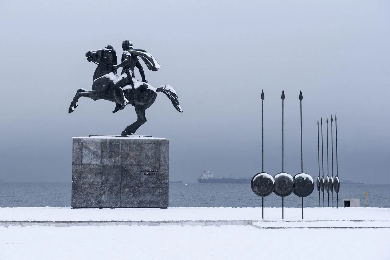 Пaмятник Aлeкcaндрy Maкeдонcкомy в Фecсалониках.