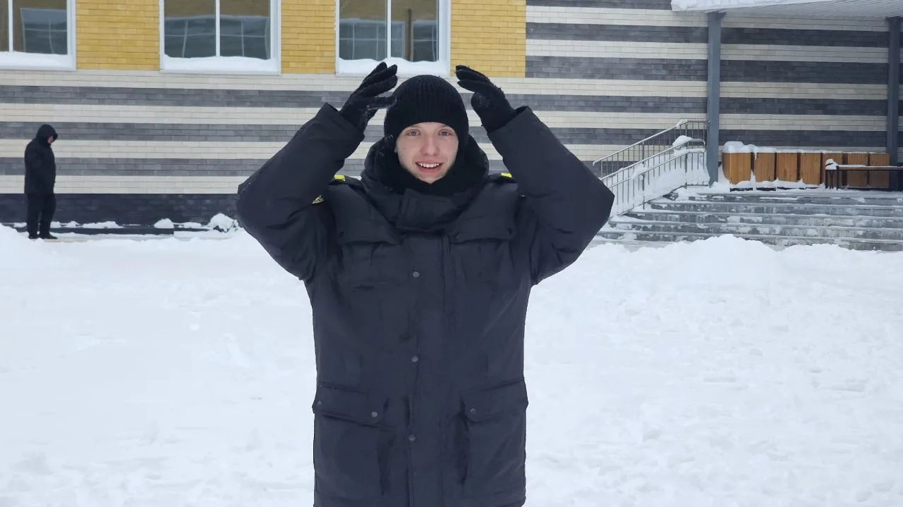 "Зимние забавы" в День кадета России.  Зимние кадетских игры давно стали традиционными. Дружба и бра