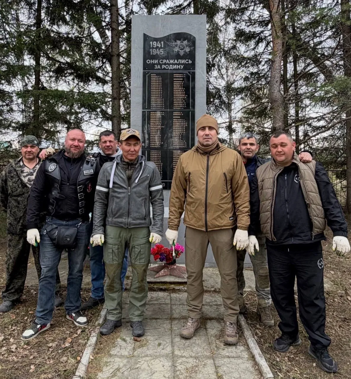🚩 В преддверии Дня Победы мы с товарищами из мотобратства «Второй Дивизион», в составе...
