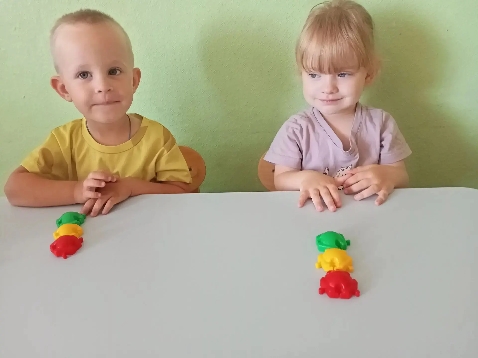 Наш помощник — светофор! 🚦

С  воспитанниками проведена  познавательная беседа на тему безопасности