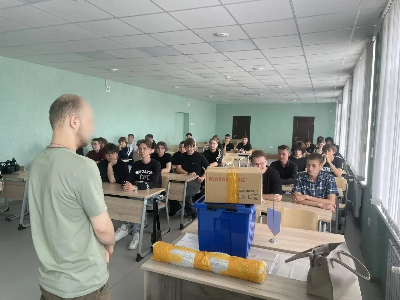 Волонтёрство — это ещё и наука: «Шторм» обучает студентов борьбе с дронами

МООВ «Шторм»  совместно 