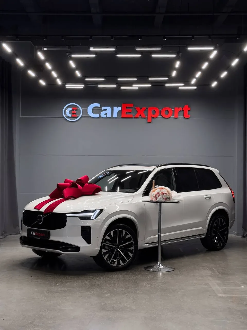 Вручили нашему клиенту Петру его Volvo XC90 B6 Ultra Bright 🔥