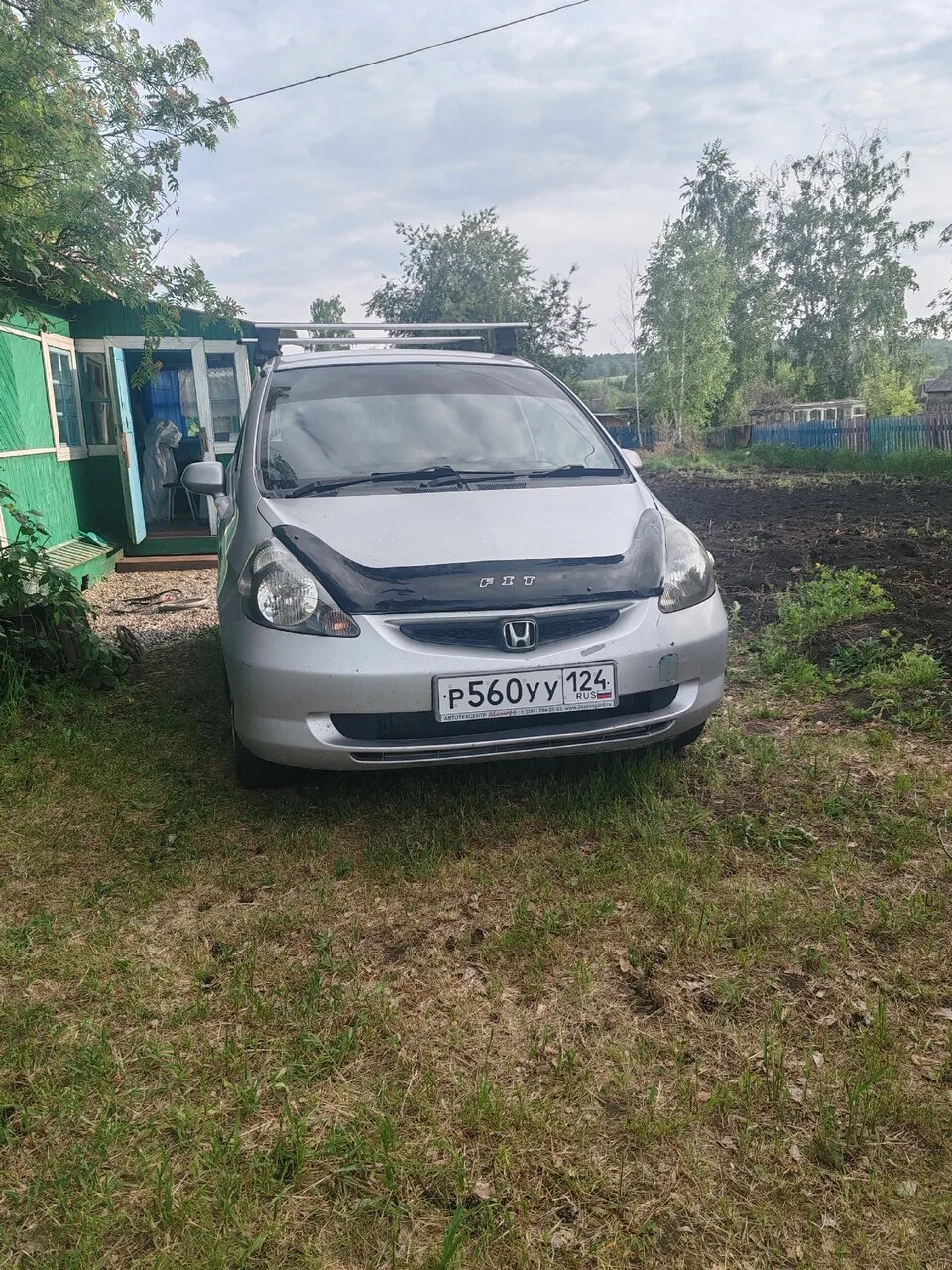Продам фита 2002 год
Авто полностью обслужен
Делать не чего не надо
Двигатель шепчет
Акпп в полном п