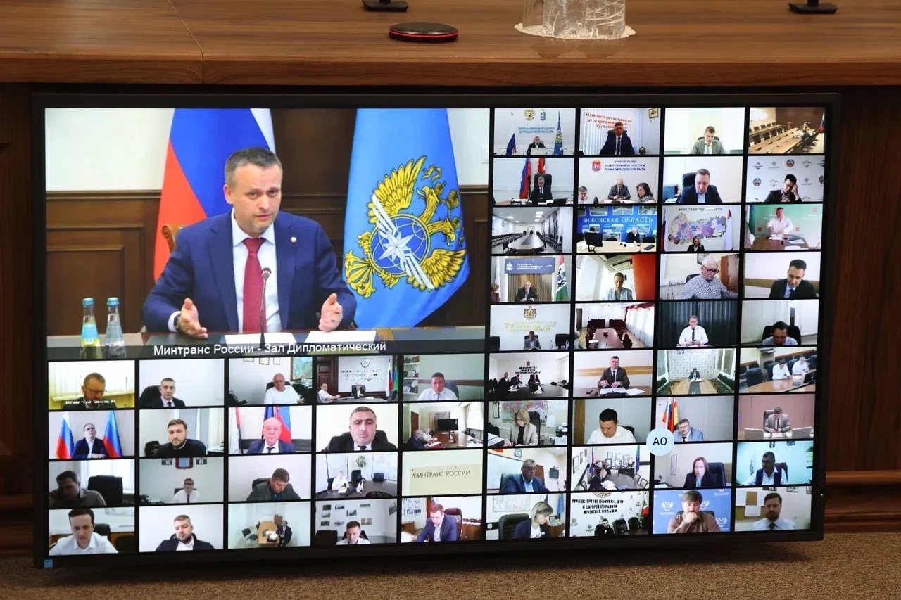 Президент России Владимир Владимирович Путин не раз говорил о том, что обновление общественного тран