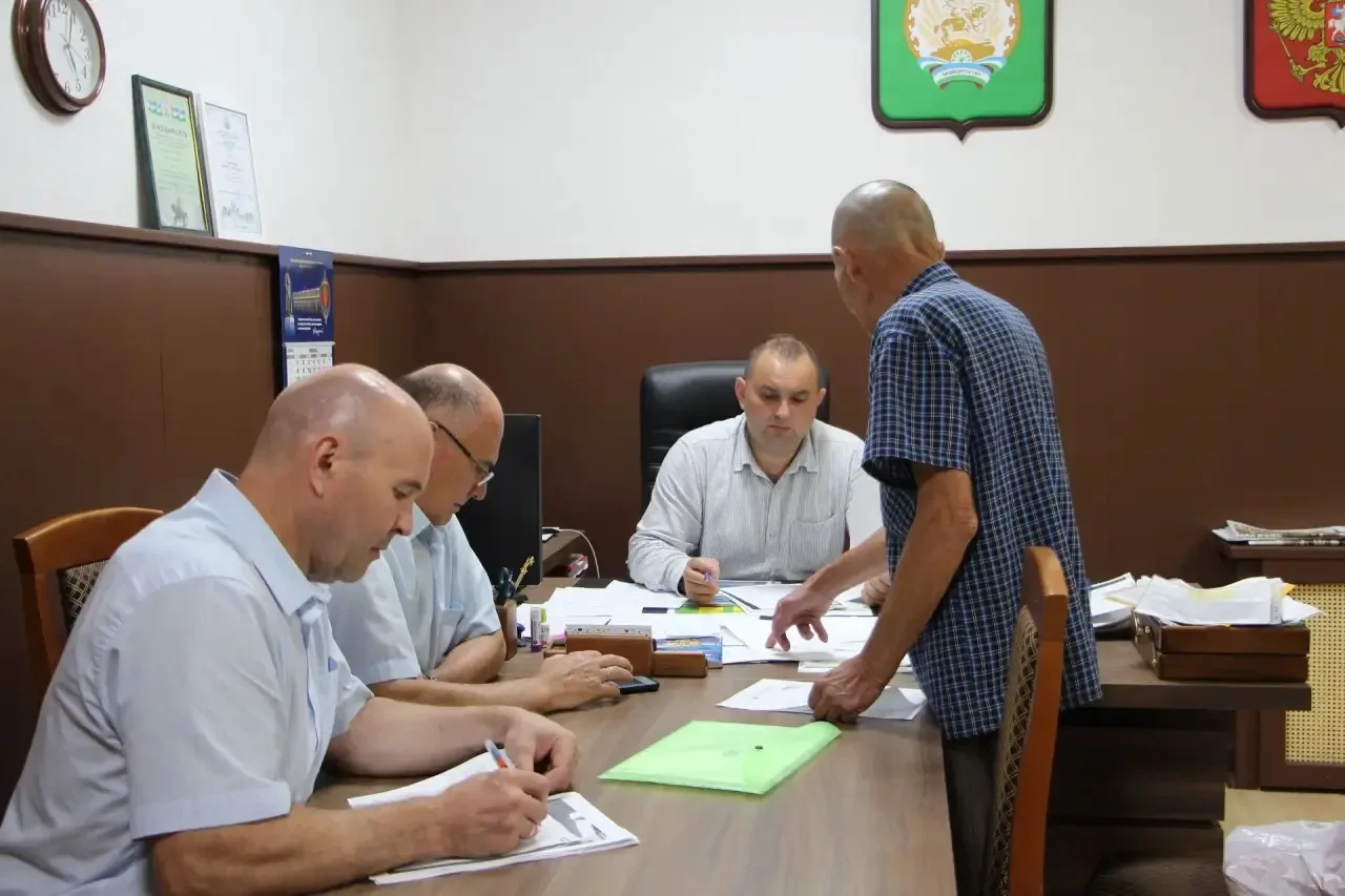 ✅Сегодня директор УЖХ города Уфы Булат Газизов провел личный приём граждан.

С жителями Советского р
