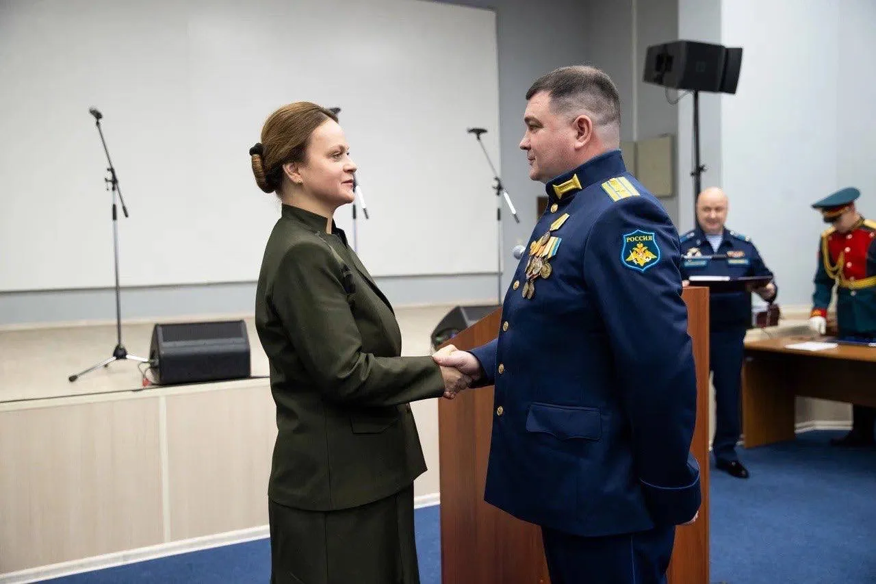 Вручила государственные и ведомственные награды военнослужащим – участникам специальной военной опер