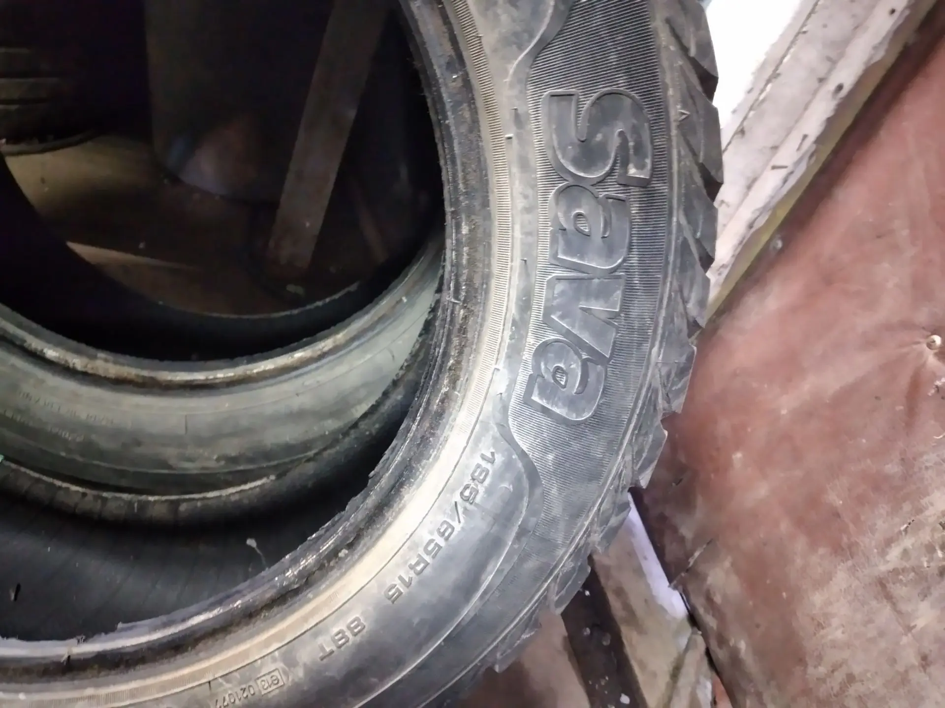 185.65r15