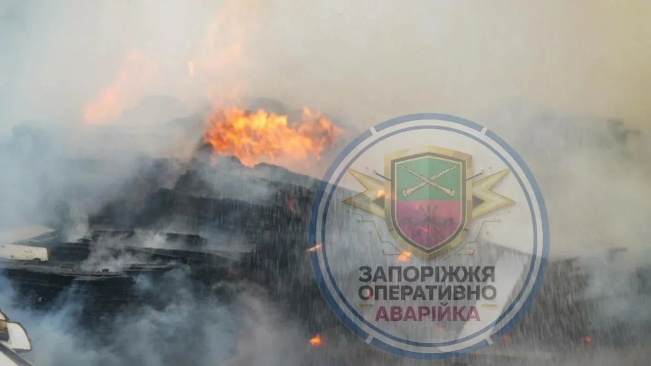 В Запорожье ударом БПЛА поражена некая мебельная фабрика