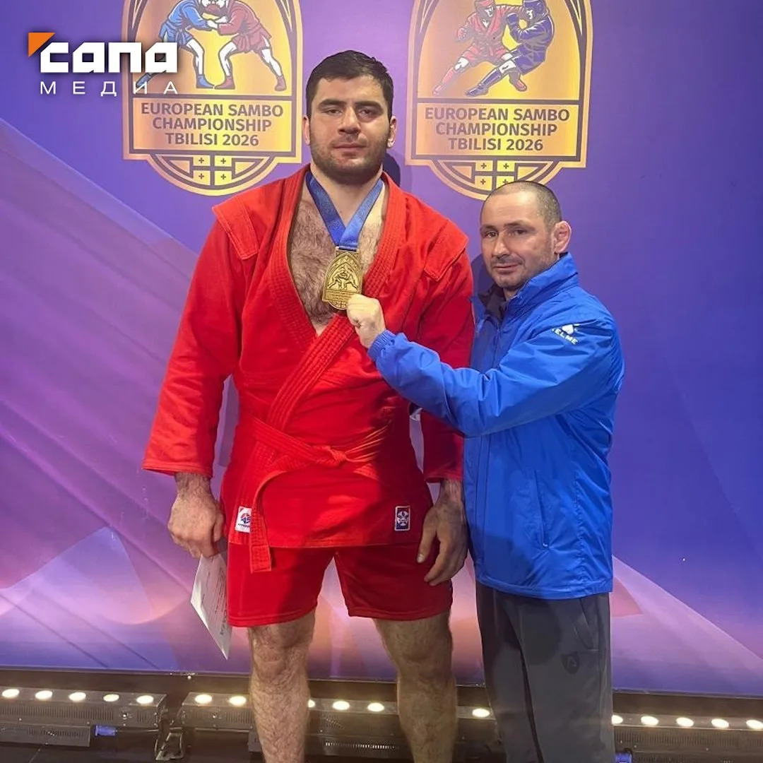 Самбист Аслан Джиоев стал чемпионом Европы в составе сборной России  Сборная России выиграла общеком