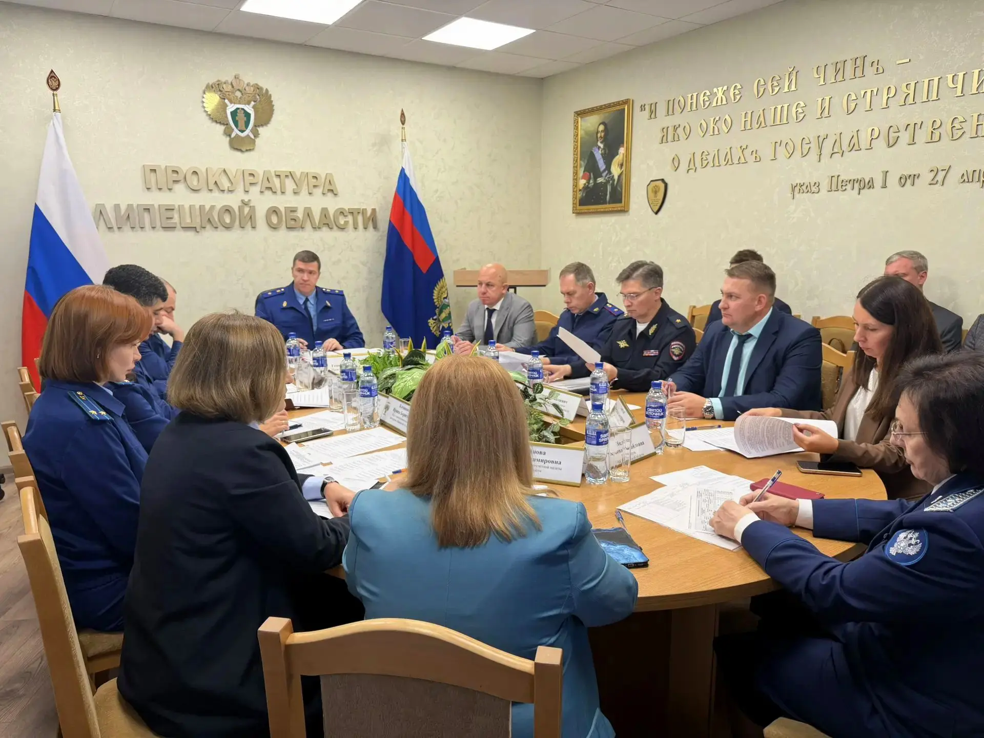 Прокурор Липецкой области Геннадий Анисимов провел заседание межведомственной рабочей г...
