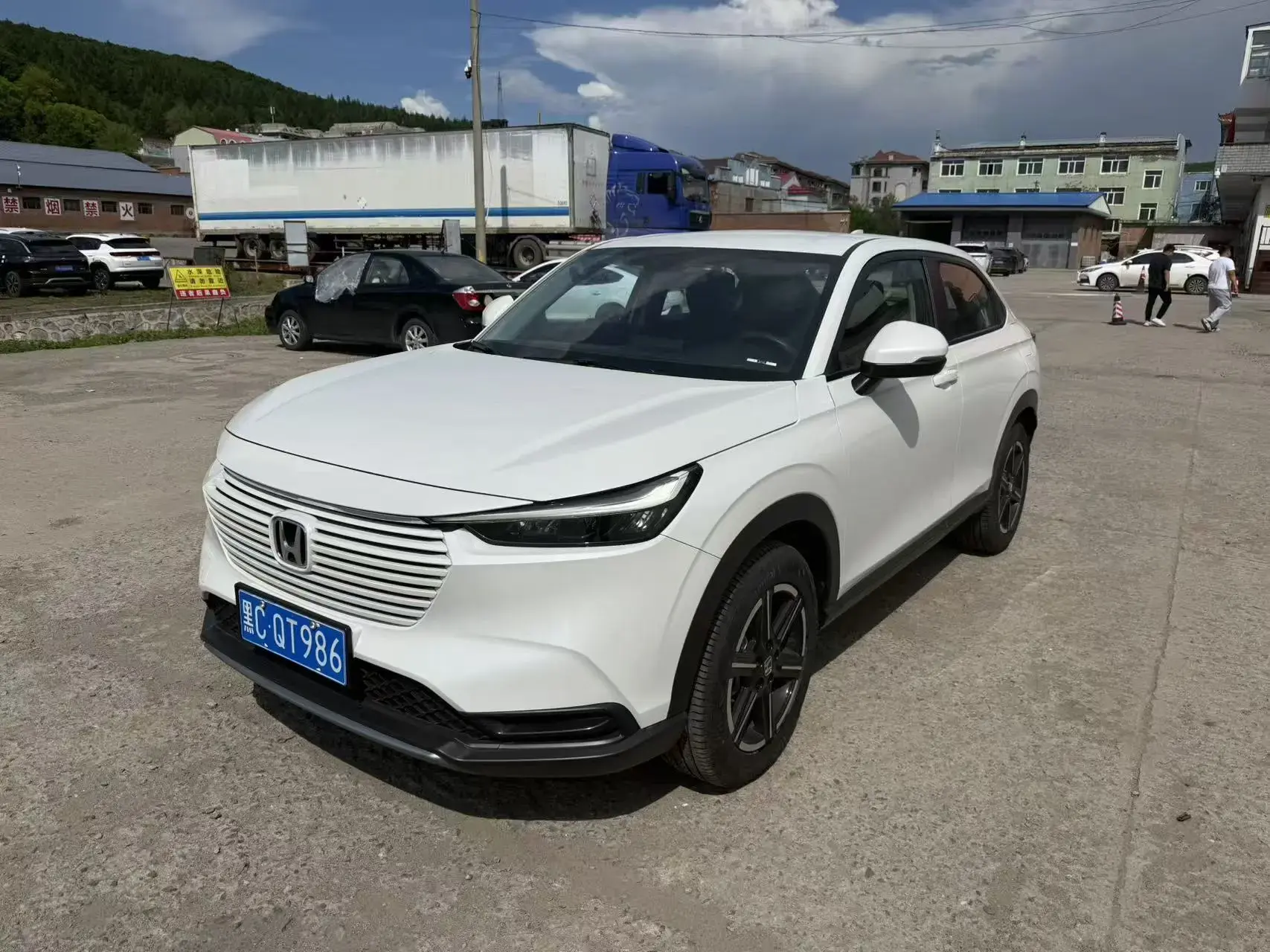 Новости из Китая!

Автомобиль Honda Vezel прибыл на стоянку в Суньфунхе.

Далее будут подготовлены э