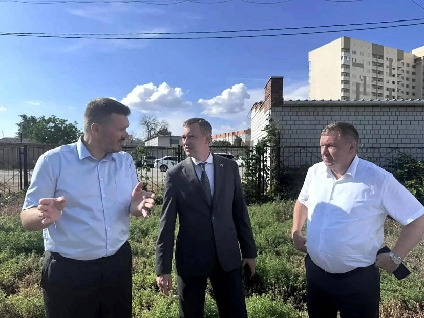 🐶В Энгельсе появится первая площадка для выгула собак

В Энгельсе Саратовской области на участке ул