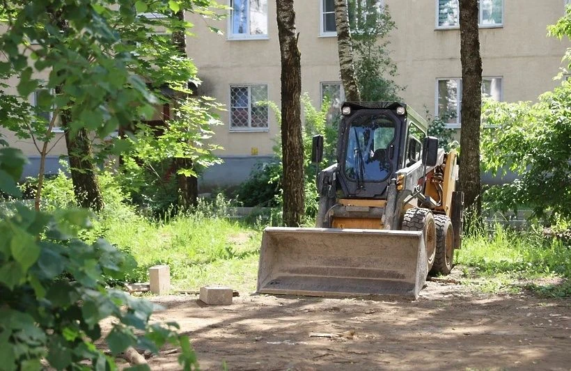 🚧 В Солнечногорске обновляют дороги!

Сейчас специалисты работают на улицах Почтовая и Советская: у