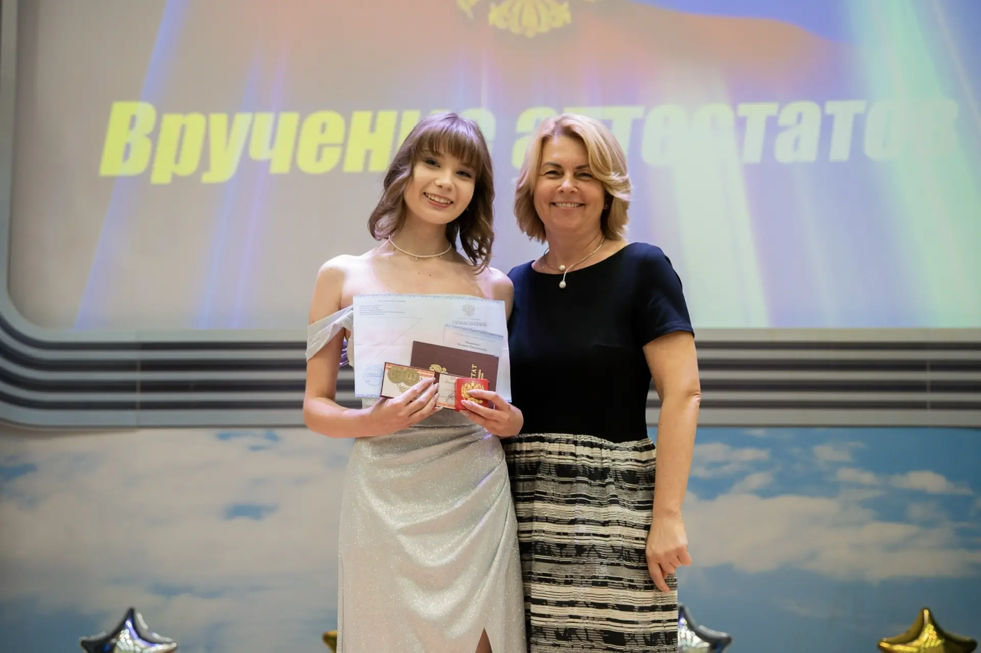 183 школьника Домодедово стали медалистами – это каждый пятый выпускник! 

Больше всего медалистов п