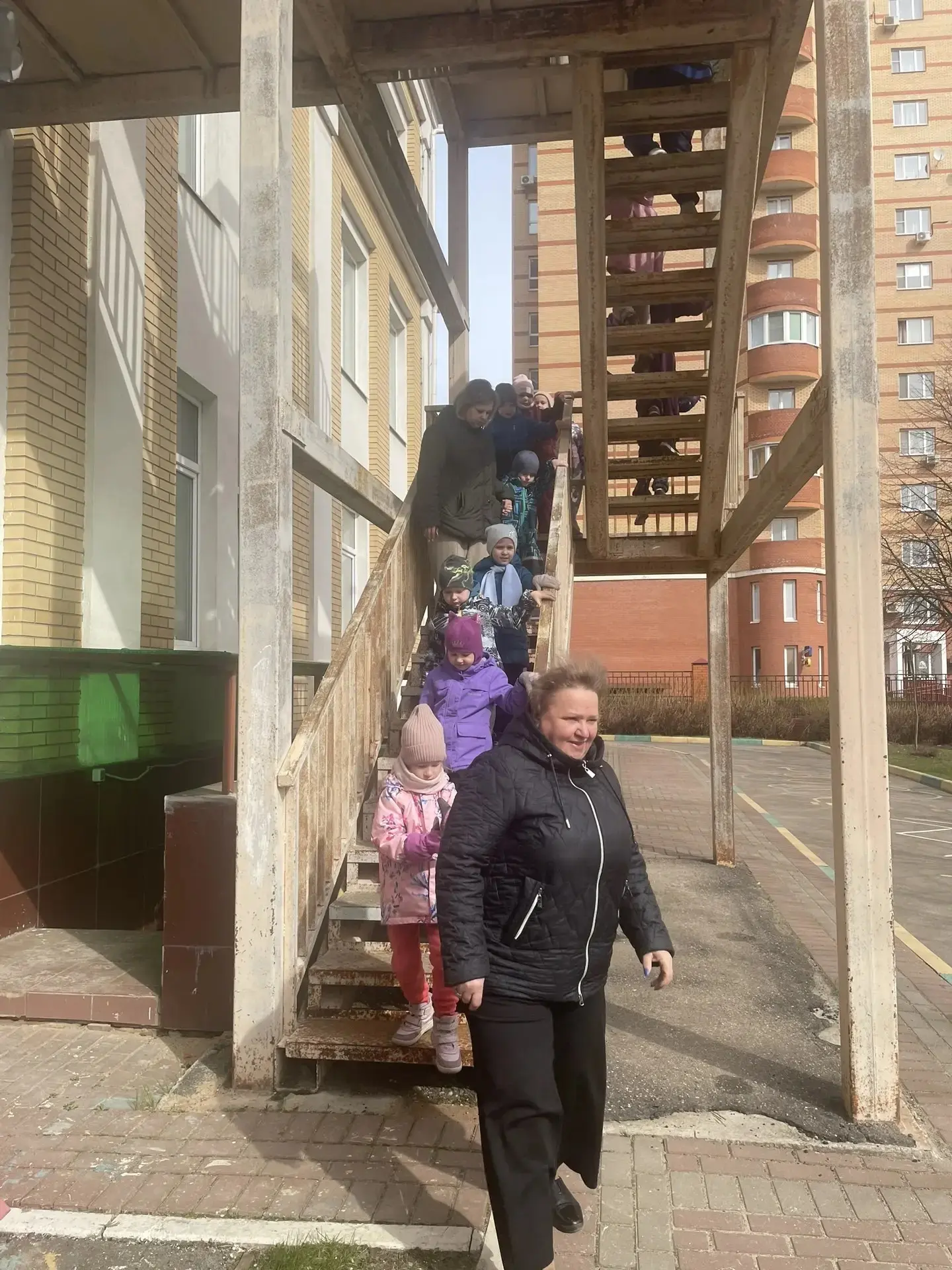 Сегодня на объектах нашей школы прошли Всероссийские учения по антитеррористической защищённости, на