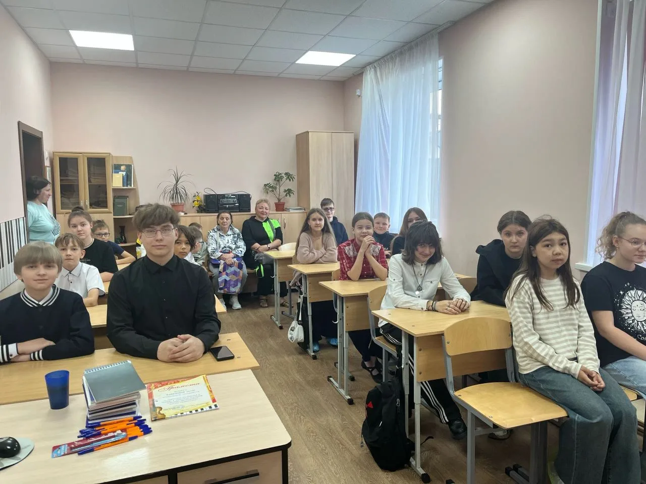 🪗 Музыкальное путешествие во Францию! 
 
В пятницу, 29 мая, в стенах Детской музыкальной школы №1 с