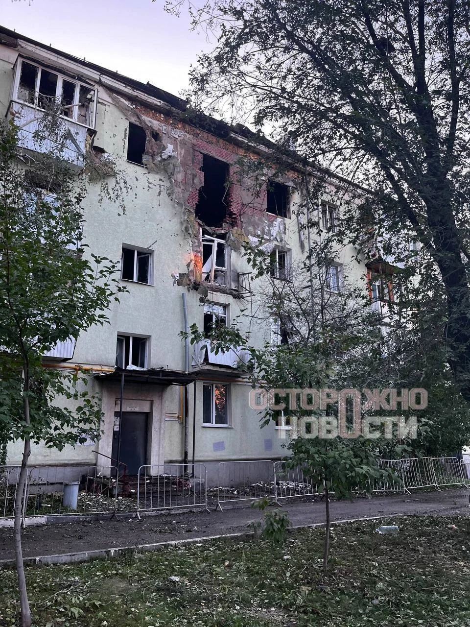 Жители дома в Самарской области две недели ждут начала ремонта после атаки БПЛА. Об это...