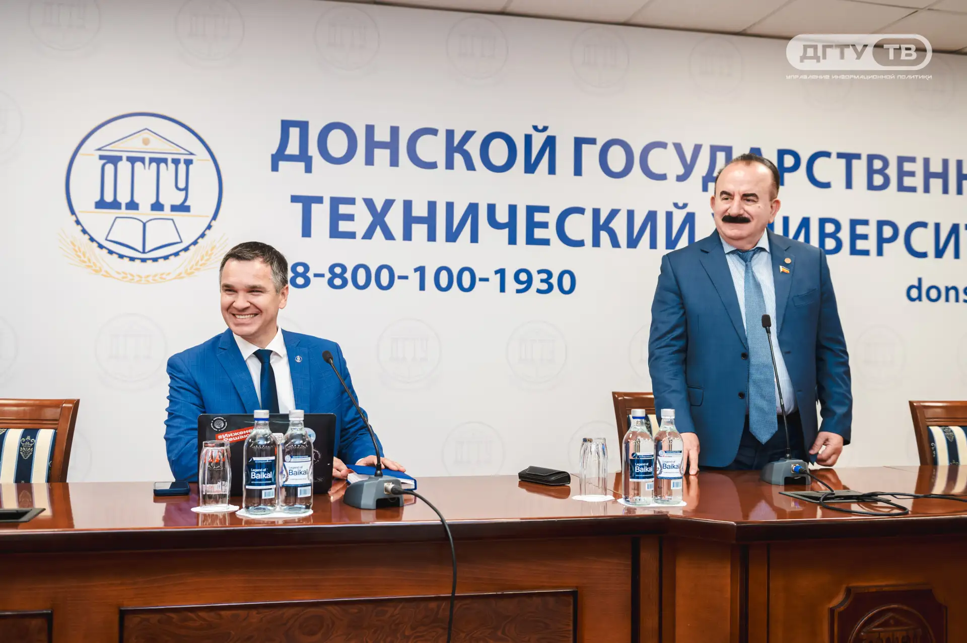 Встретился с сотрудниками и волонтерами приемной комиссии ДГТУ

Для нашего университета приемная кам