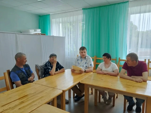 Специалист по социальной работе отделения социальной помощи семье и детям Комплексного ...