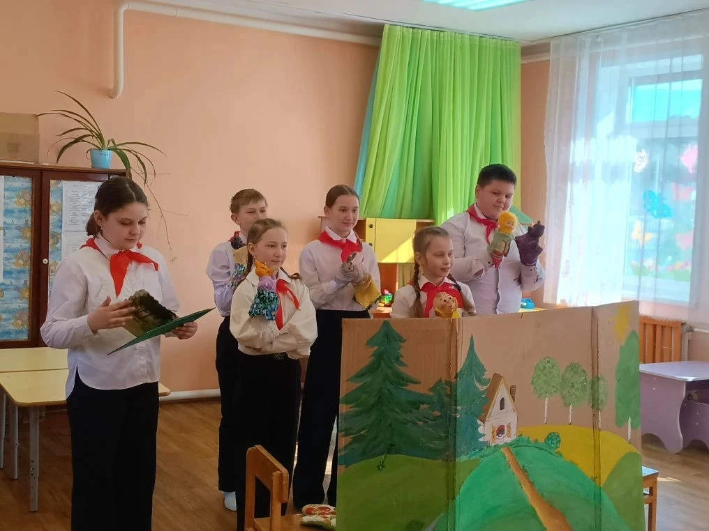 26 марта в нашем детском саду состоялось яркое и волшебное событие: пионеры-шалимовцы в...